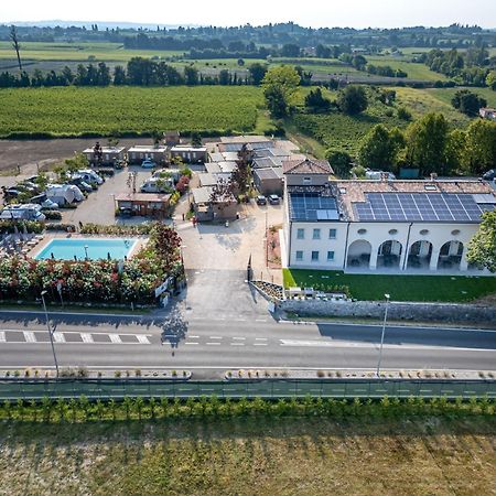I Campi Wine Relais Hotel Ronchi  Exterior photo