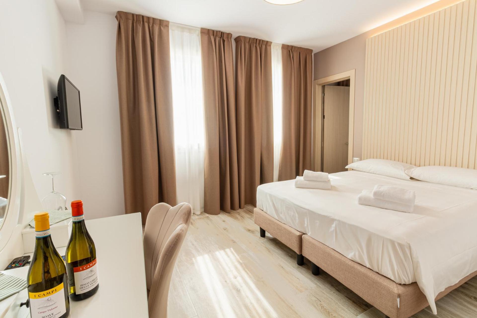 I Campi Wine Relais Hotel Ronchi  Exterior photo
